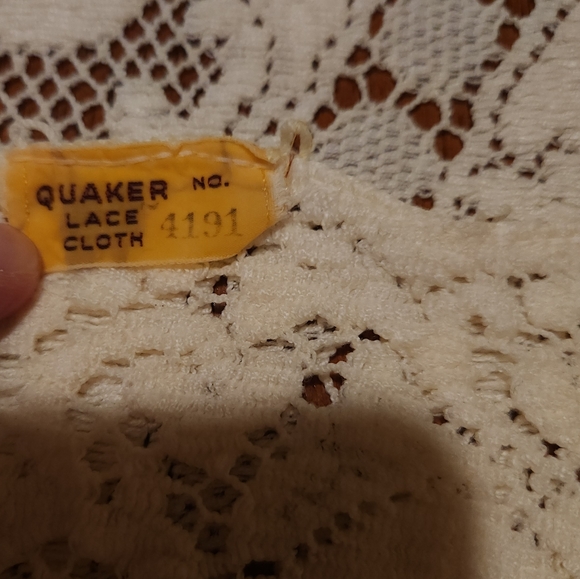 Vintage Ivory Lace Tablecloth by Quaker - Picture 3 of 13